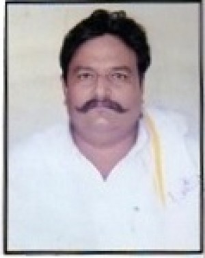 गिर्राज डण्डौतिया