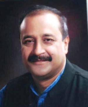 अजय महाजन