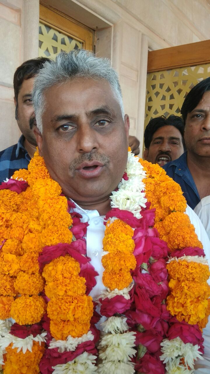 प्रोफेसर अयूब खान