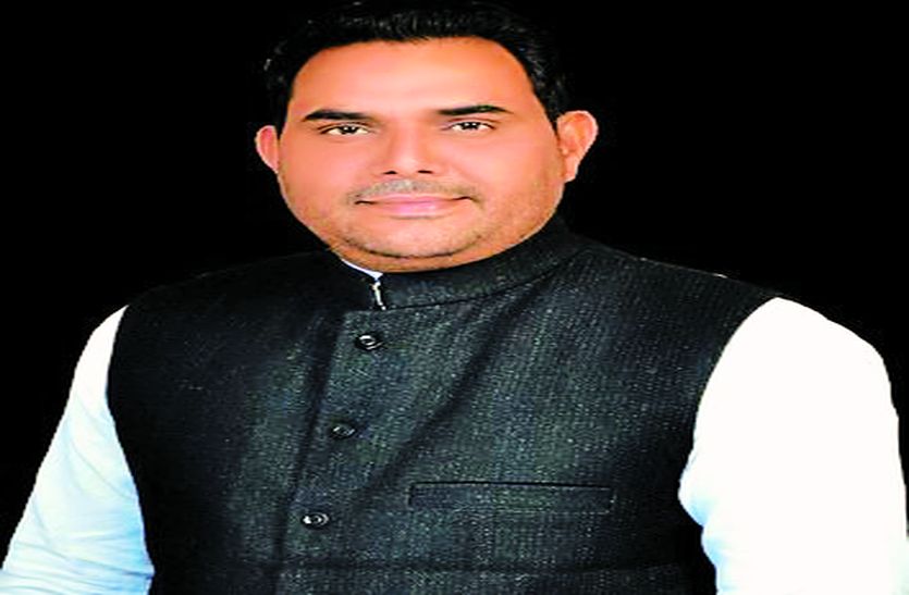 सुभाष माइल